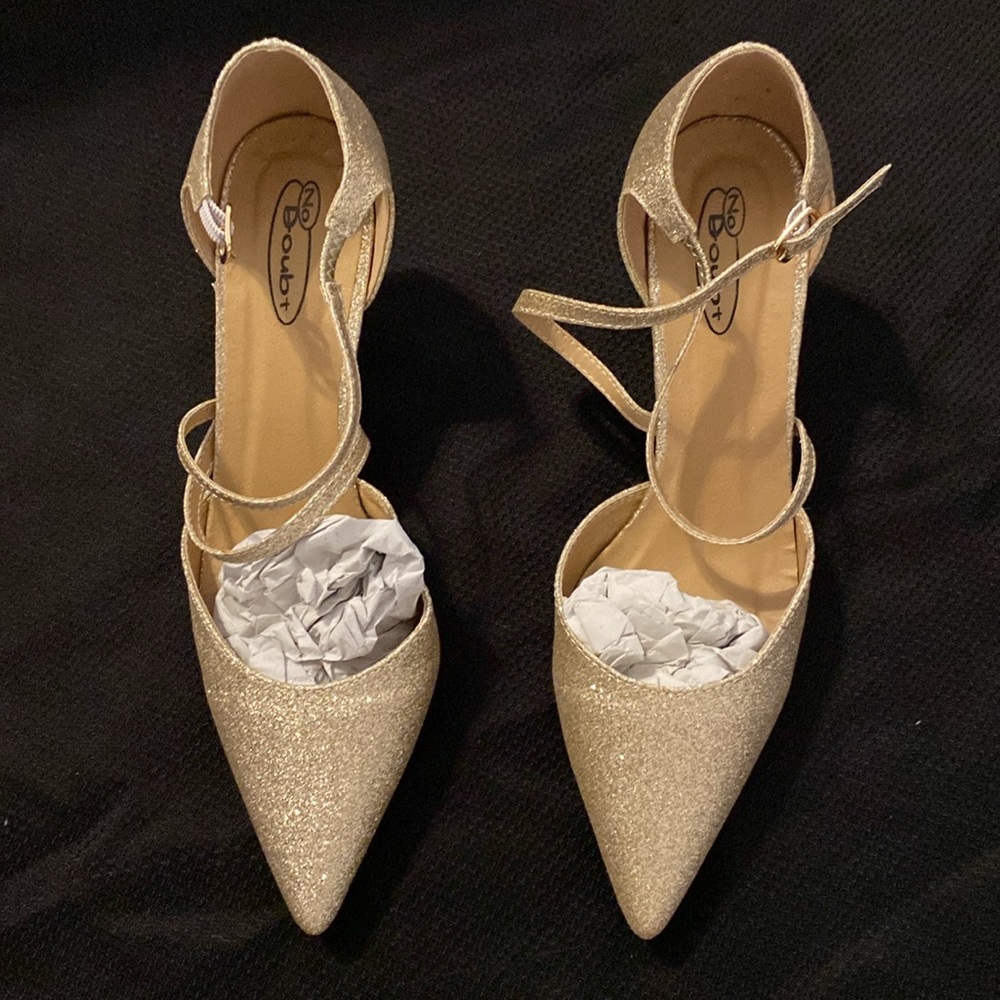 Heels - Picture 2 of 5